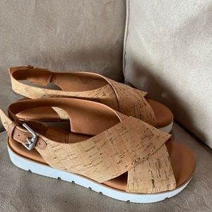 Gentle Souls Sandals 7.5